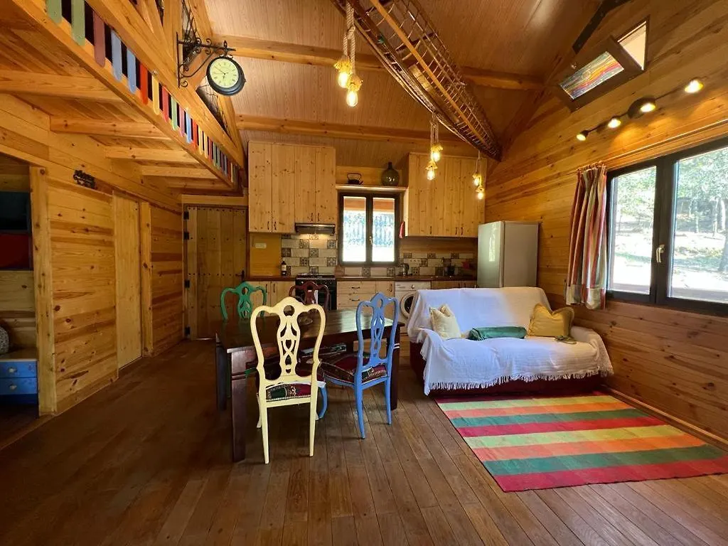Rustic Cabin In The Woods/Cabana En El Bosque Amer