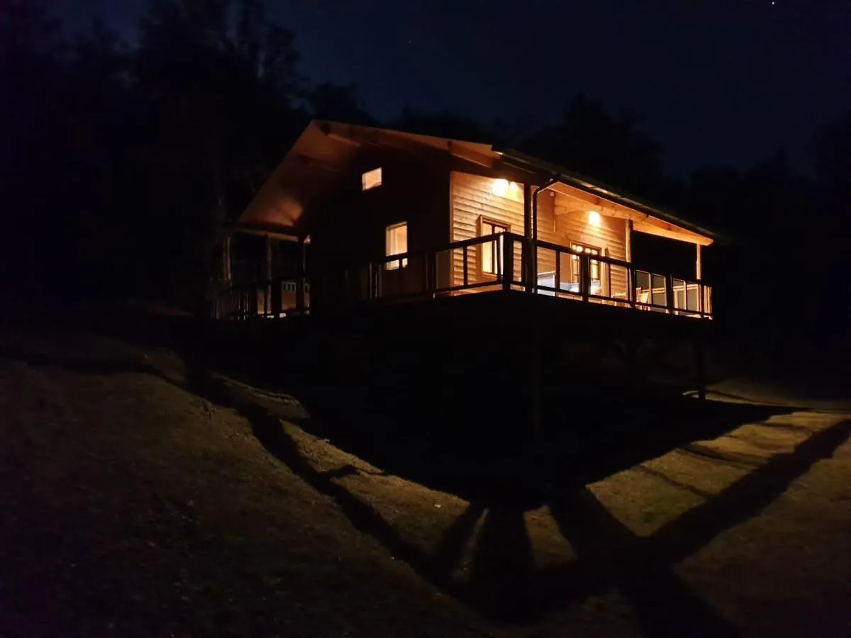 Rustic Cabin In The Woods/Cabana En El Bosque location